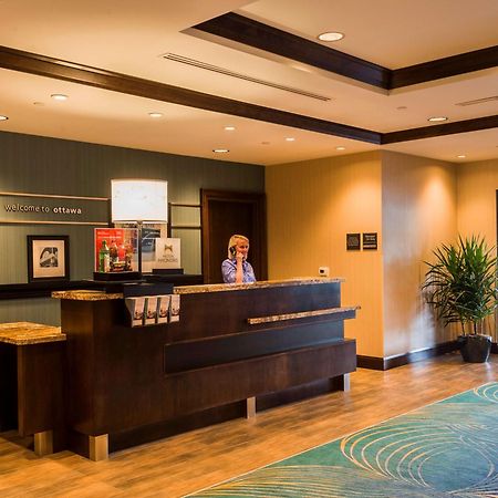 Hampton Inn By Hilton Ottawa Airport Esterno foto
