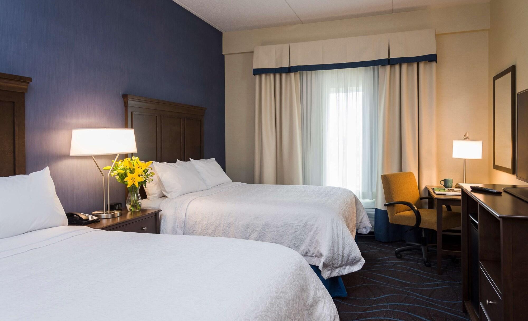 Hampton Inn By Hilton Ottawa Airport Esterno foto