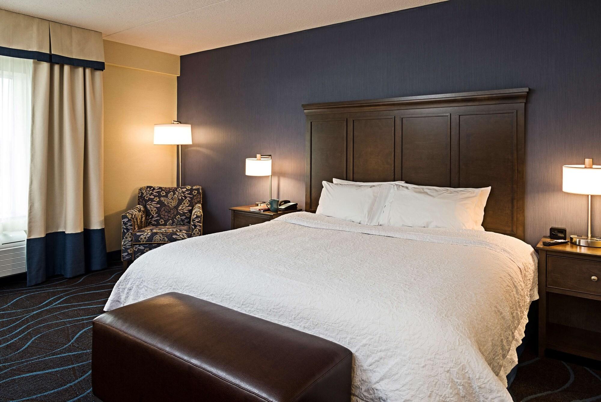 Hampton Inn By Hilton Ottawa Airport Esterno foto